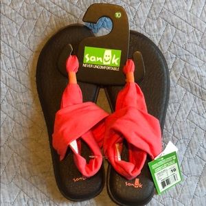 Yoga sling Sanuk sandals